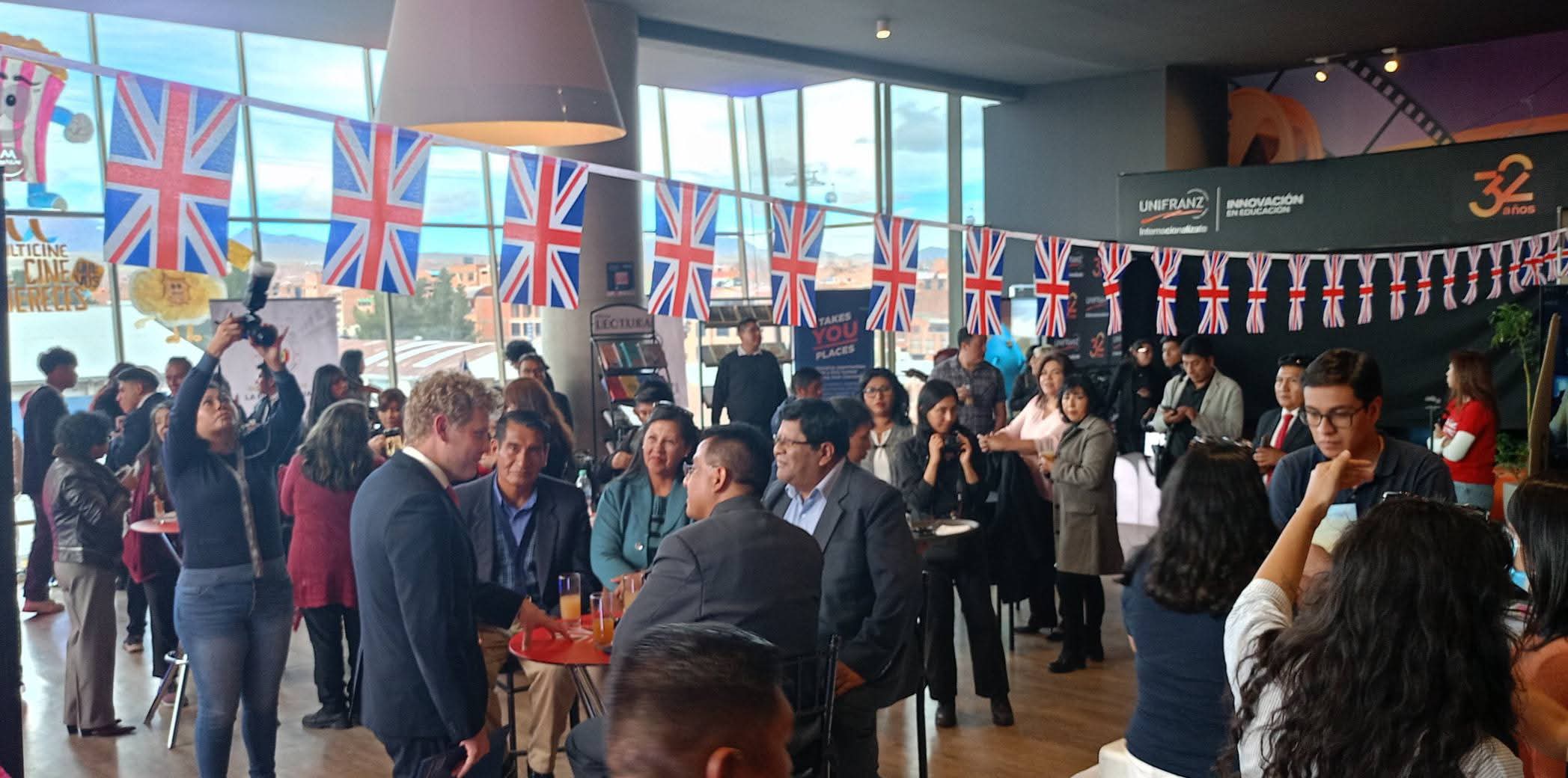 CAINCO EL ALTO PRESENTE EN LA FERIA DEL LIBRO BRITÁNICA PARA FORTALECER LOS LAZOS CULTURALES CON LA CIUDAD Y EL PAÍS