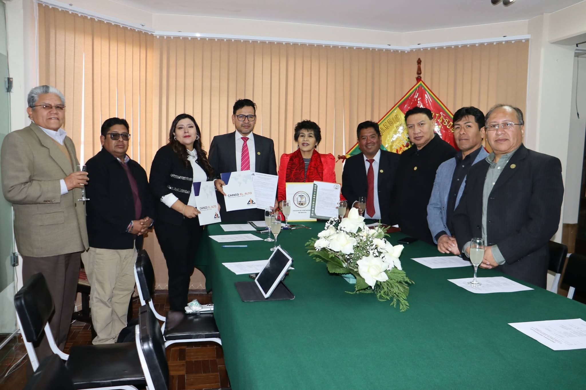 CAINCO EL ALTO Y EL COLEGIO DE CONTADORES DE BOLIVIA FIRMAN CONVENIO PARA EL FORTALECIMIENTO TÉCNICO EMPRESARIAL